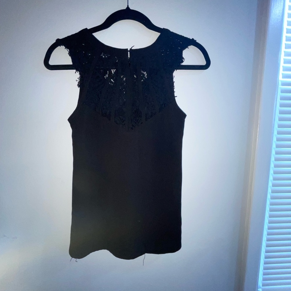 41 Hawthorn Black Lace Sleeveless Top
